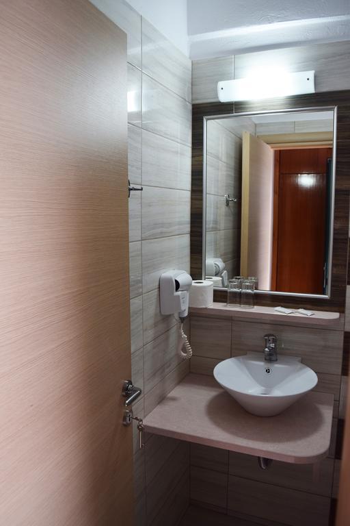 Iro Hotel Agia Galini Exterior foto